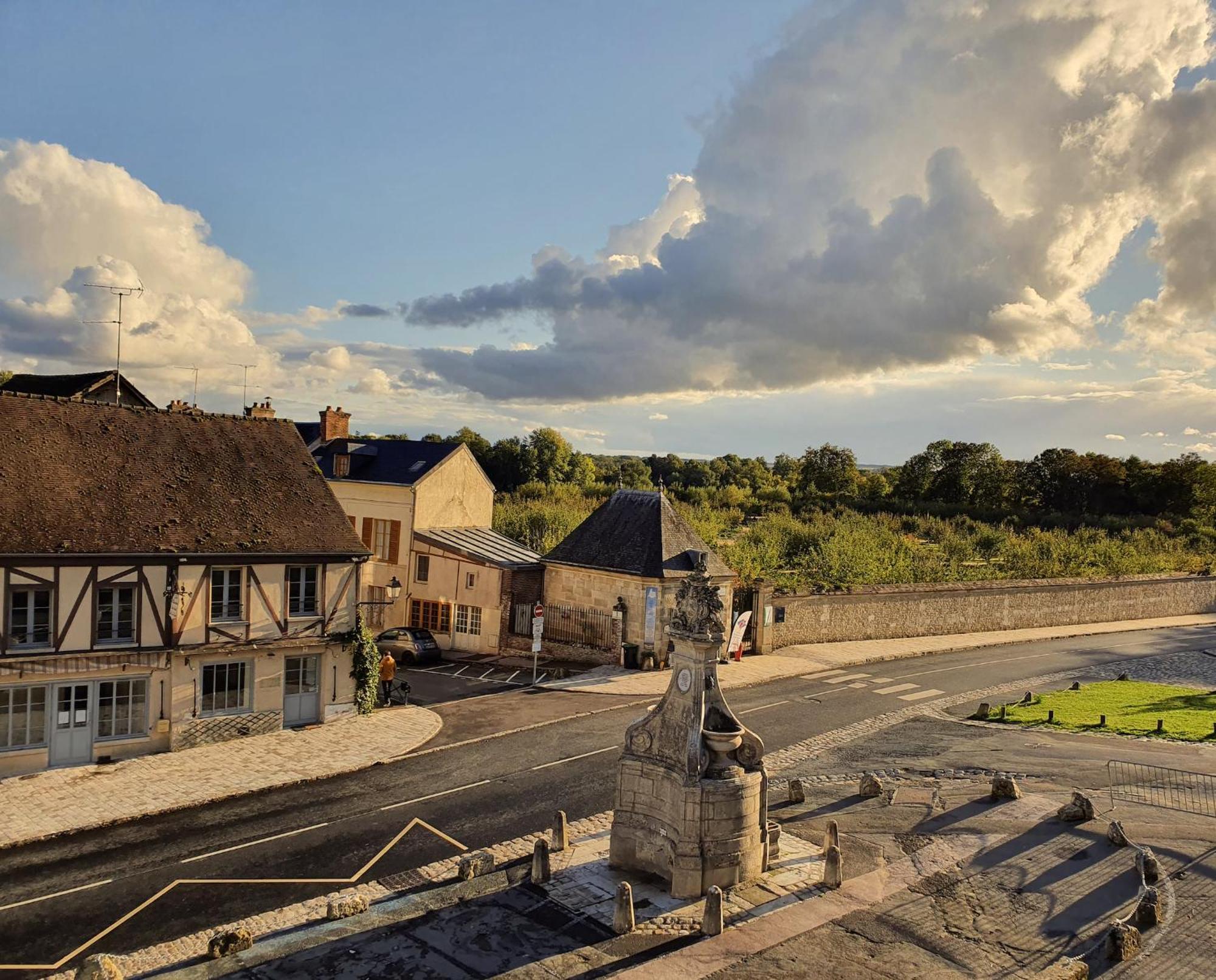 Gîte de l'Écu La Roche-Guyon Exterior foto